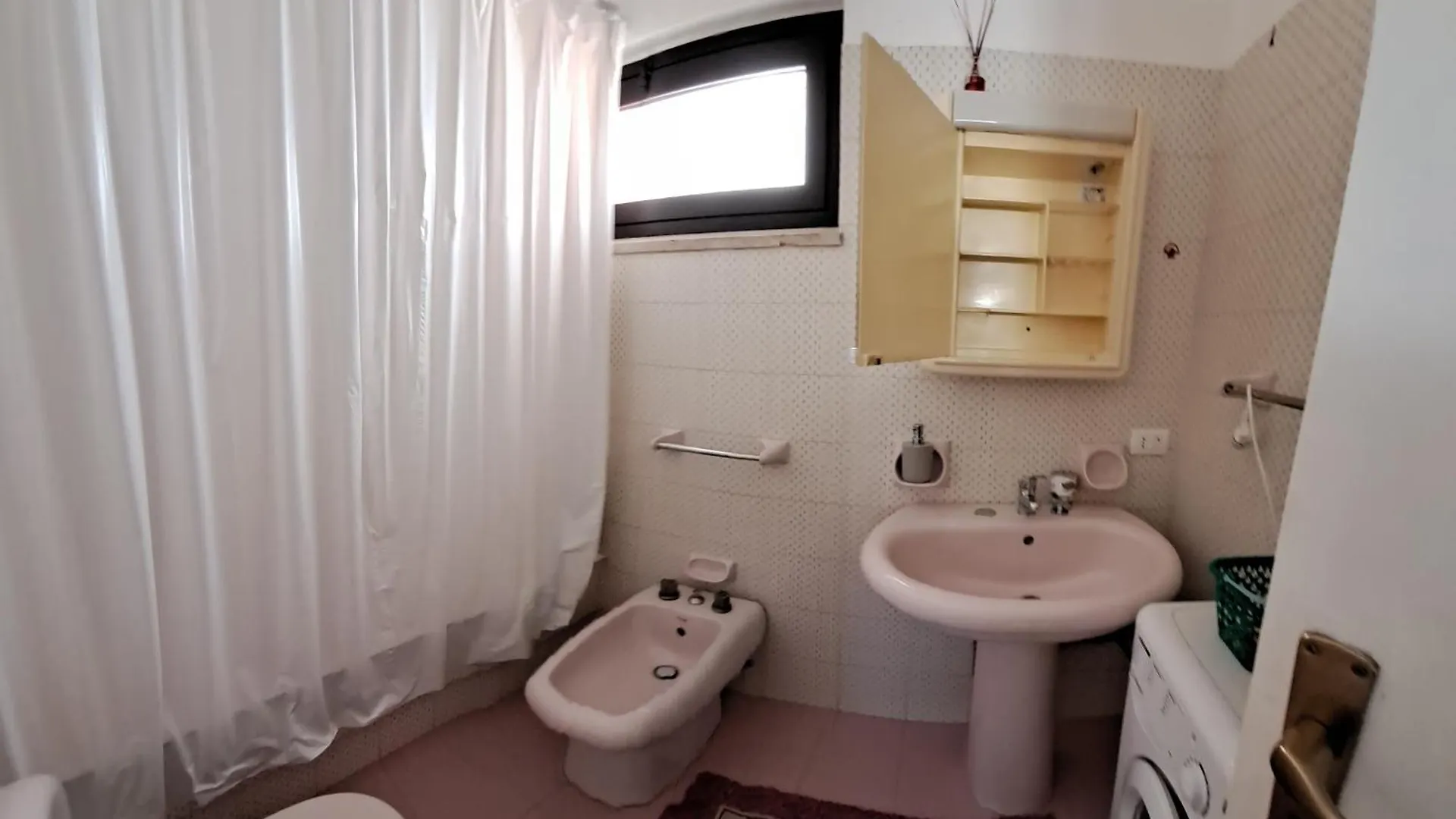 Casa Topolina 阿沃拉 公寓